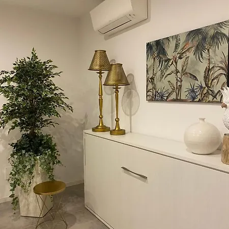 לינה וארוחת בוקר A Casa Di Lella