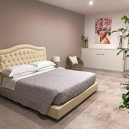 A Casa Di Lella לינה וארוחת בוקר