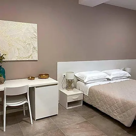 לינה וארוחת בוקר A Casa Di Lella 4*